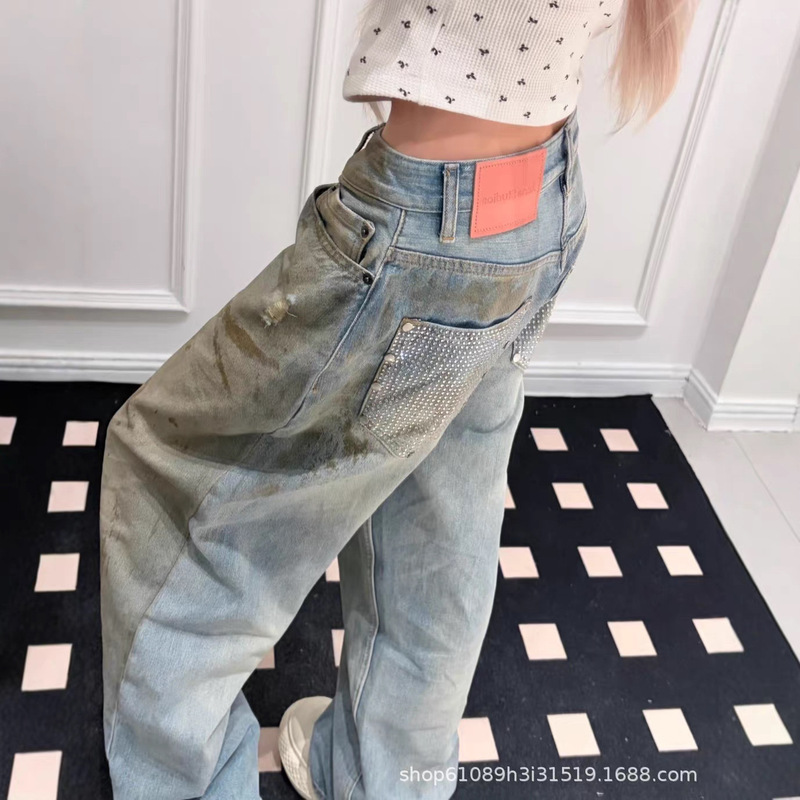 Nanyou Niche Fashion Brand 26 New Style Distressed Dirty Jeans with Rhinestones on the Back Pocket, Washed Loose Straight-Leg Long Pants for Women Nanyou Niche Fashion Brand 26 New Style Distressed Dirty Jeans with Rhinestones on the Back Pocket, Washed Loose Straight-Leg Long Pants for Women