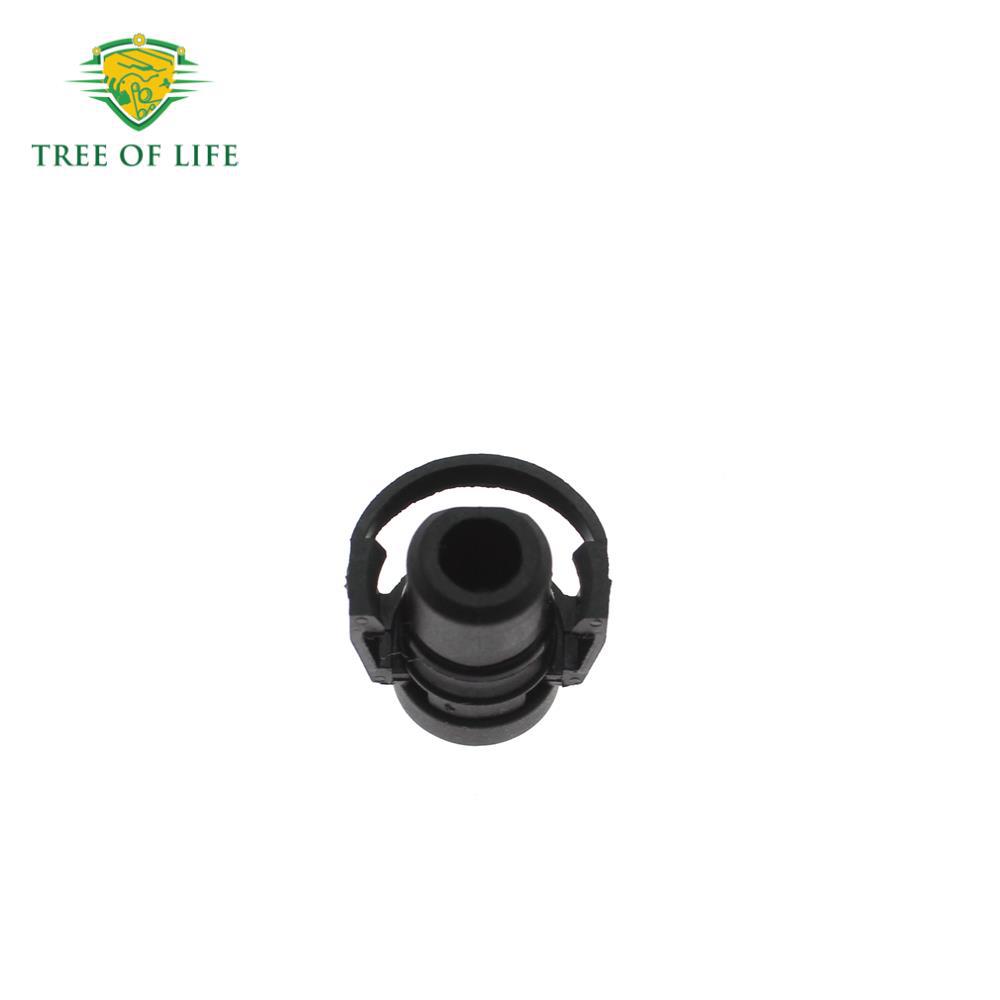 Conector de Manguera de Refrigerante LR011038