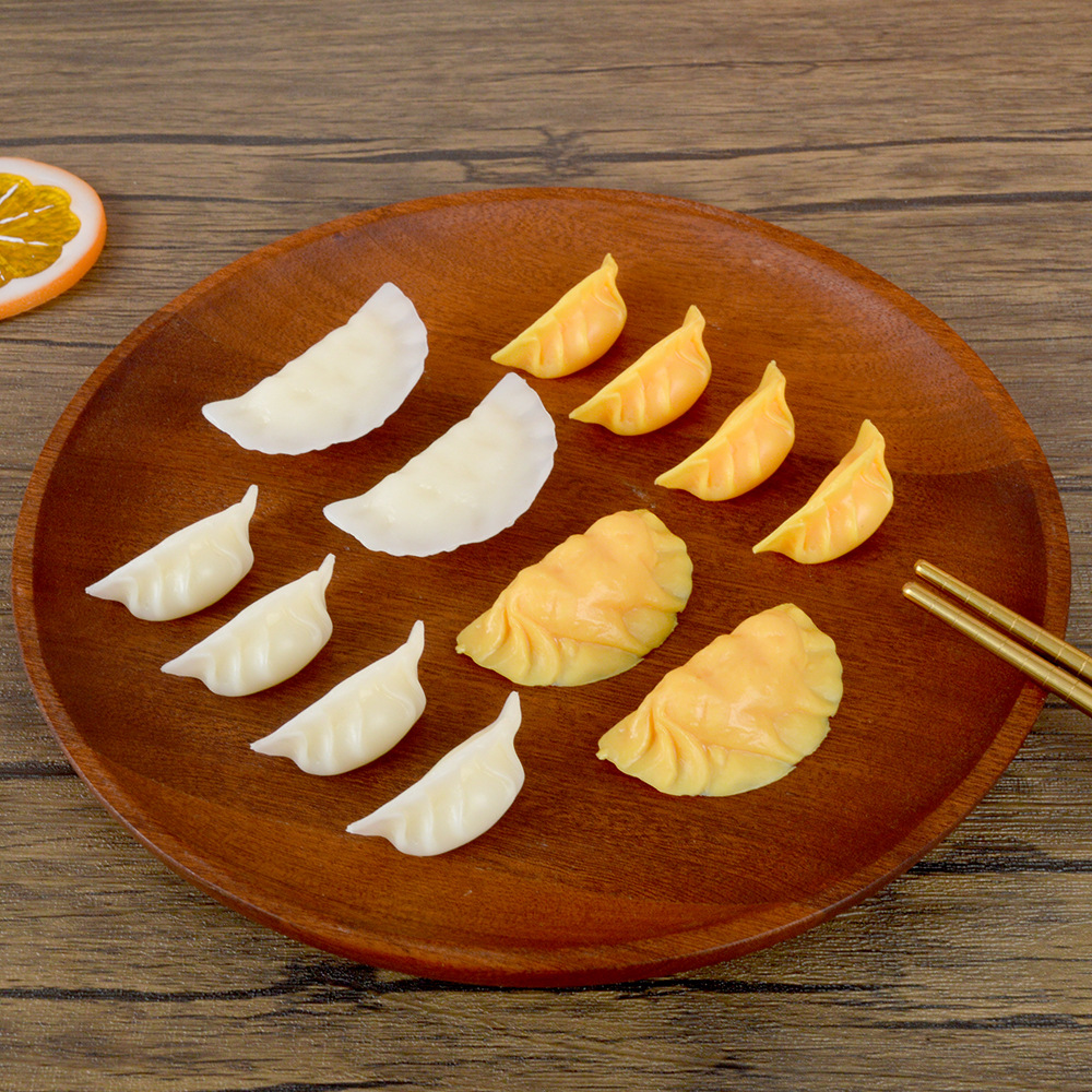 Simulated food dumpling model