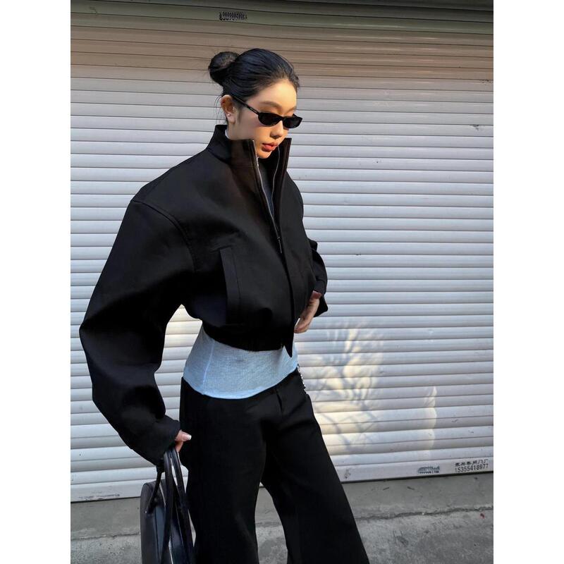American Retro Black Baseball Jacket for Women, Autumn High-End Silhouette, Waist-Cinching, Elastic Zipper, Short Trendy Jacket American Retro Black Baseball Jacket for Women, Autumn High-End Silhouette, Waist-Cinching, Elastic Zipper, Short Trendy Jacket