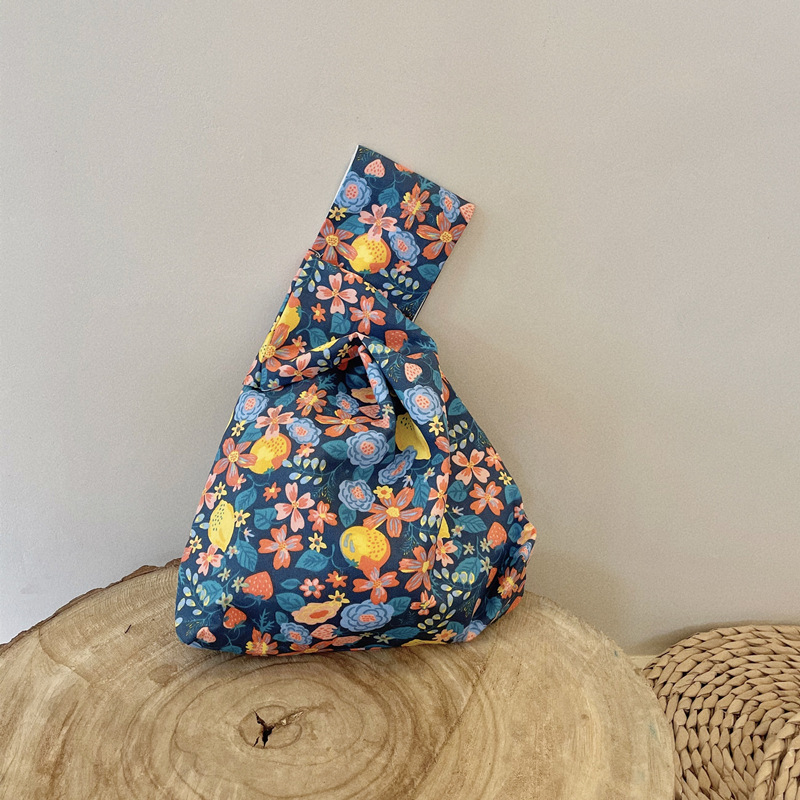 Femmes Petit Coton Petites Fleurs Vacances Ouvert Sac À Main display picture 2