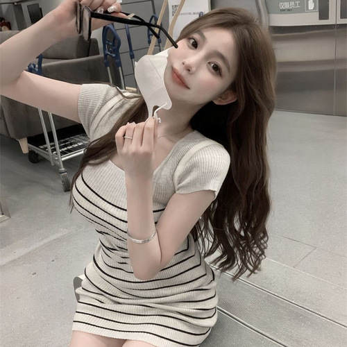 Pure desire square collar contrasting color stripe short-sleeved knitted dress 2026 summer western-style figure all-matching hip short skirt