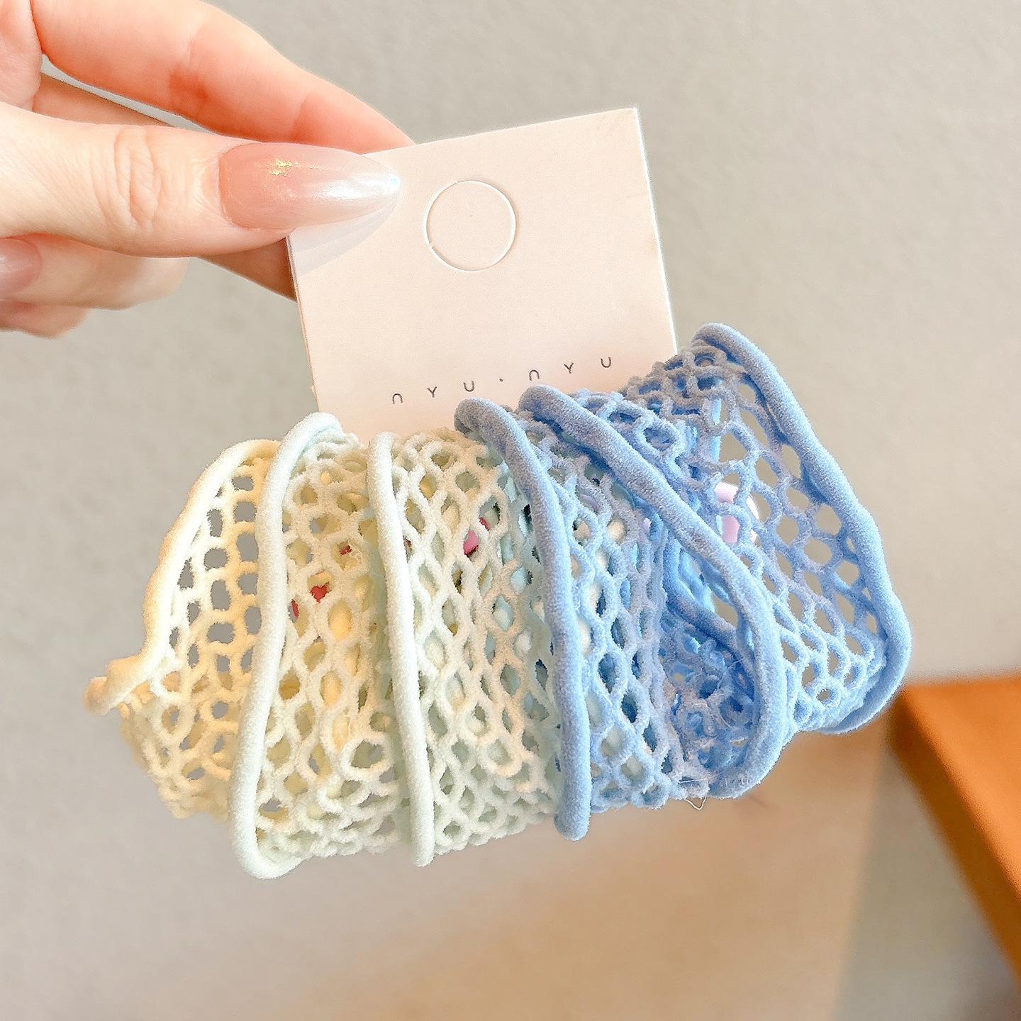 Coletero elástico sencillo de nuevo estilo 2026, banda para el pelo pequeña sin costuras para mujer, suave para el cabello, sujetador de cola de caballo.