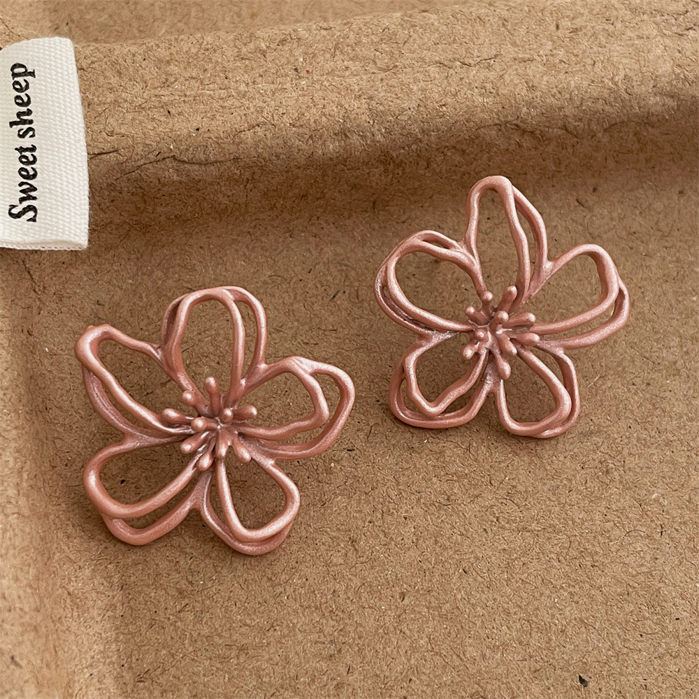 9g Weight 925 Sterling Silver Ear Needle Material Ear Studs Classification 1 Pair Quantity Holiday, Daily Occasion Alloy Material Flower Pattern All Seasons Season Women's Gender Elegant, Vintage Style, Sweet Style 1 Pair Elegant Vintage Style Sweet Flower Alloy Ear Studs 8