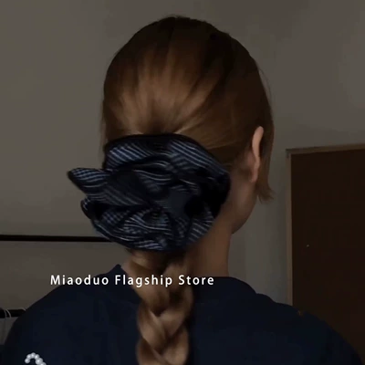 Saç üçün rezinlər Plaid Scrunchie Low Ponytail