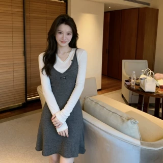 南油高定MM系深V领吊带裙女2026夏季薄款显瘦千金风气质洋装