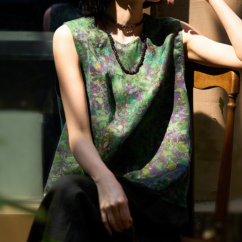 Ink-Style Gold Foil Red Cloud Silk Blouse, Mulberry Silk Horn Button Silk Women's Sleeveless Vest, Chinese Style Top for Summer Ink-Style Gold Foil Red Cloud Silk Blouse, Mulberry Silk Horn Button Silk Women's Sleeveless Vest, Chinese Style Top for Summer