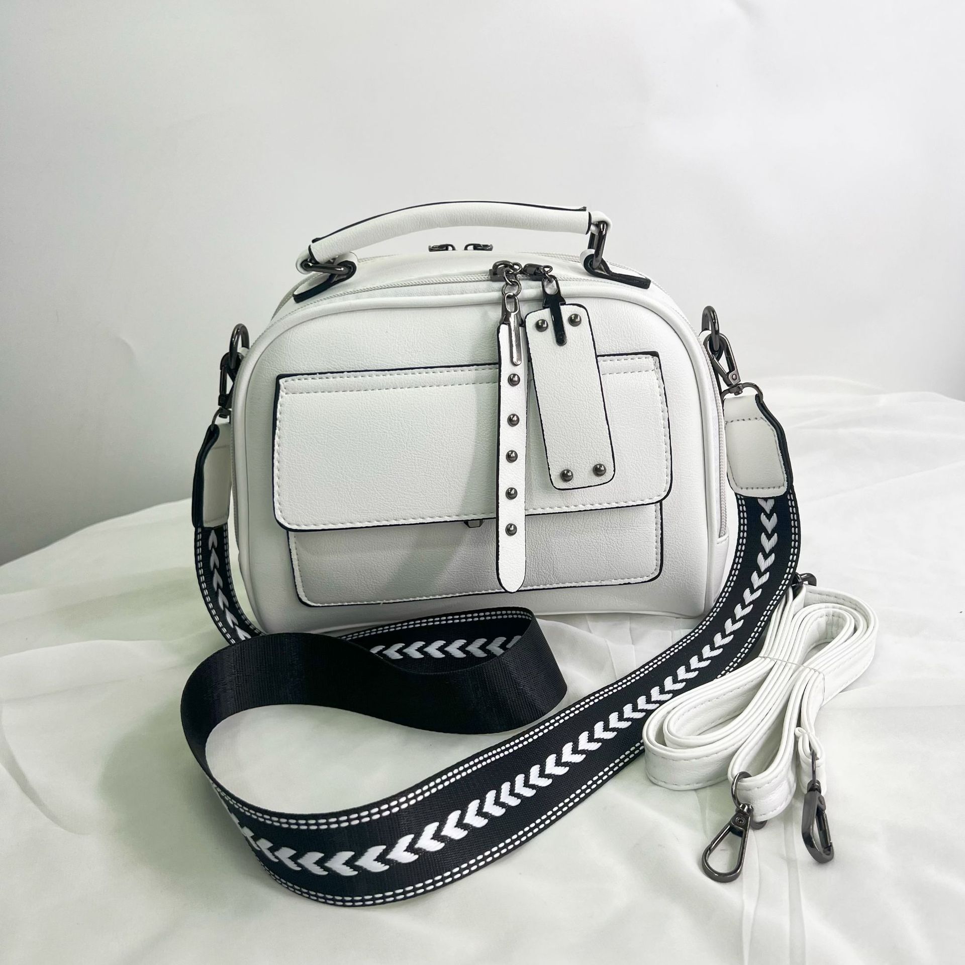 637g Weight Nylon Lining Material Zipper Closure Type Single Shoulder Strap Strap Type Saddle Bag Bags Type Street Occasion Pu Leather Material Solid Color Pattern All Seasons Season Women's Gender Classic Style Style Square Shape Medium Size Women's Medium Pu Leather Solid Color Classic Style Square Zipper Saddle Bag 13