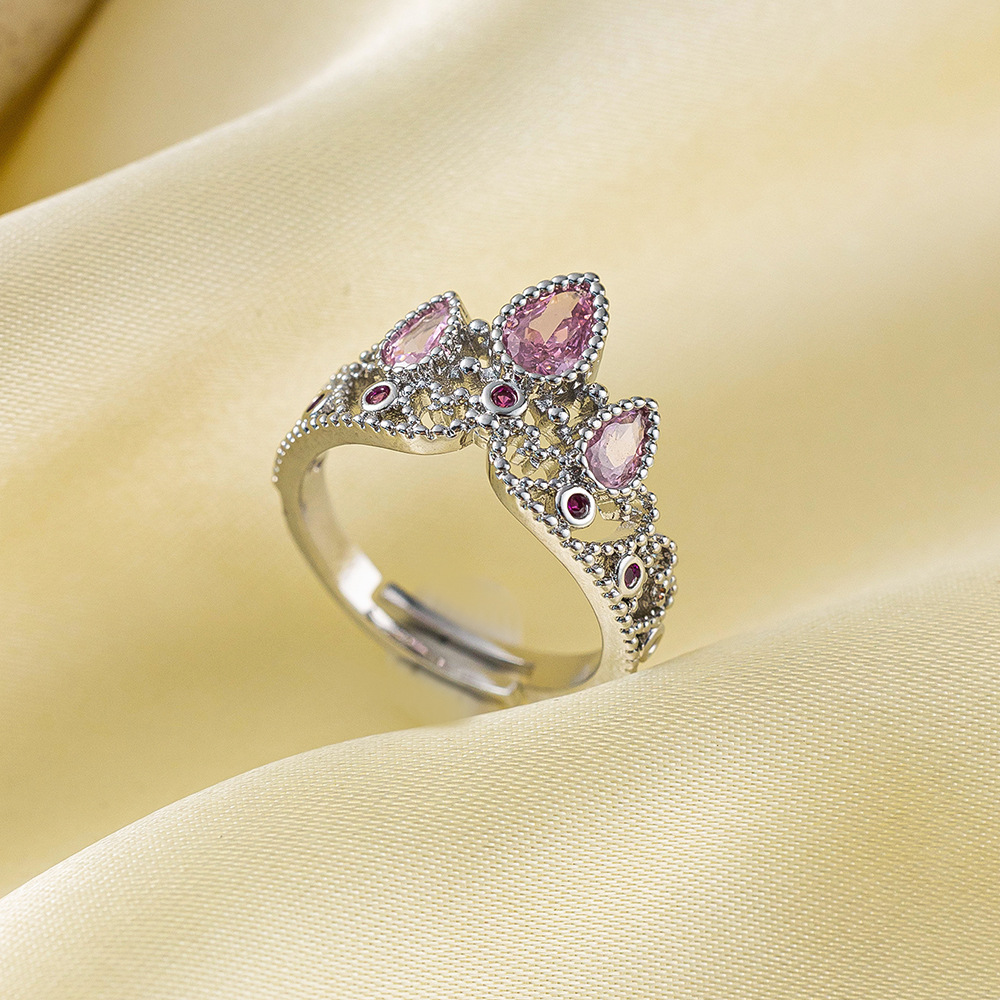 Wholesale Jewelry Elegant Classic Style Crown Titanium Steel Copper Plating Rings Necklace Cable Chain display picture 4