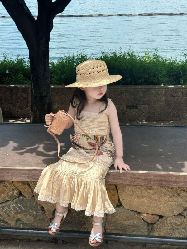 女童连衣裙儿童裙子夏装2025新款女孩米白色背带裙高级感小洋裙薄|undefined