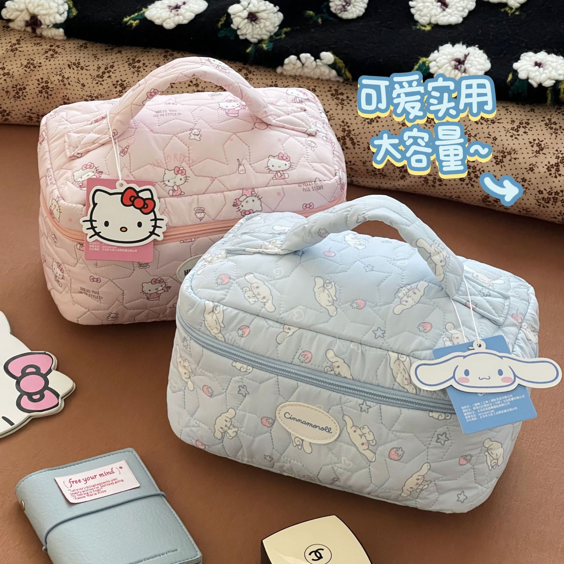 Bagos de maquillaje portátiles de gran capacidad, nubes HelloKitty, bolsas de lavado, bolsas de almacenamiento de viaje de alta belleza para jóvenes