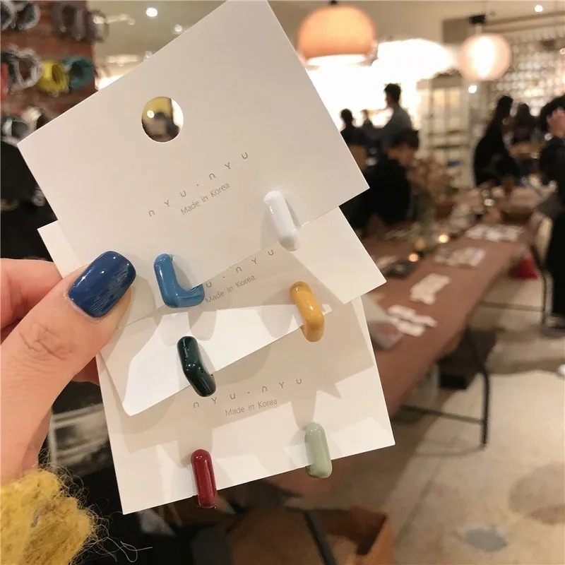 Nihaojewelry wholesale jewelry new retro contrast color geometric short resin earrings