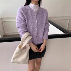 小金扣温柔风针织开衫女秋冬新款韩系宽松圆领软糯气质毛衣外套女