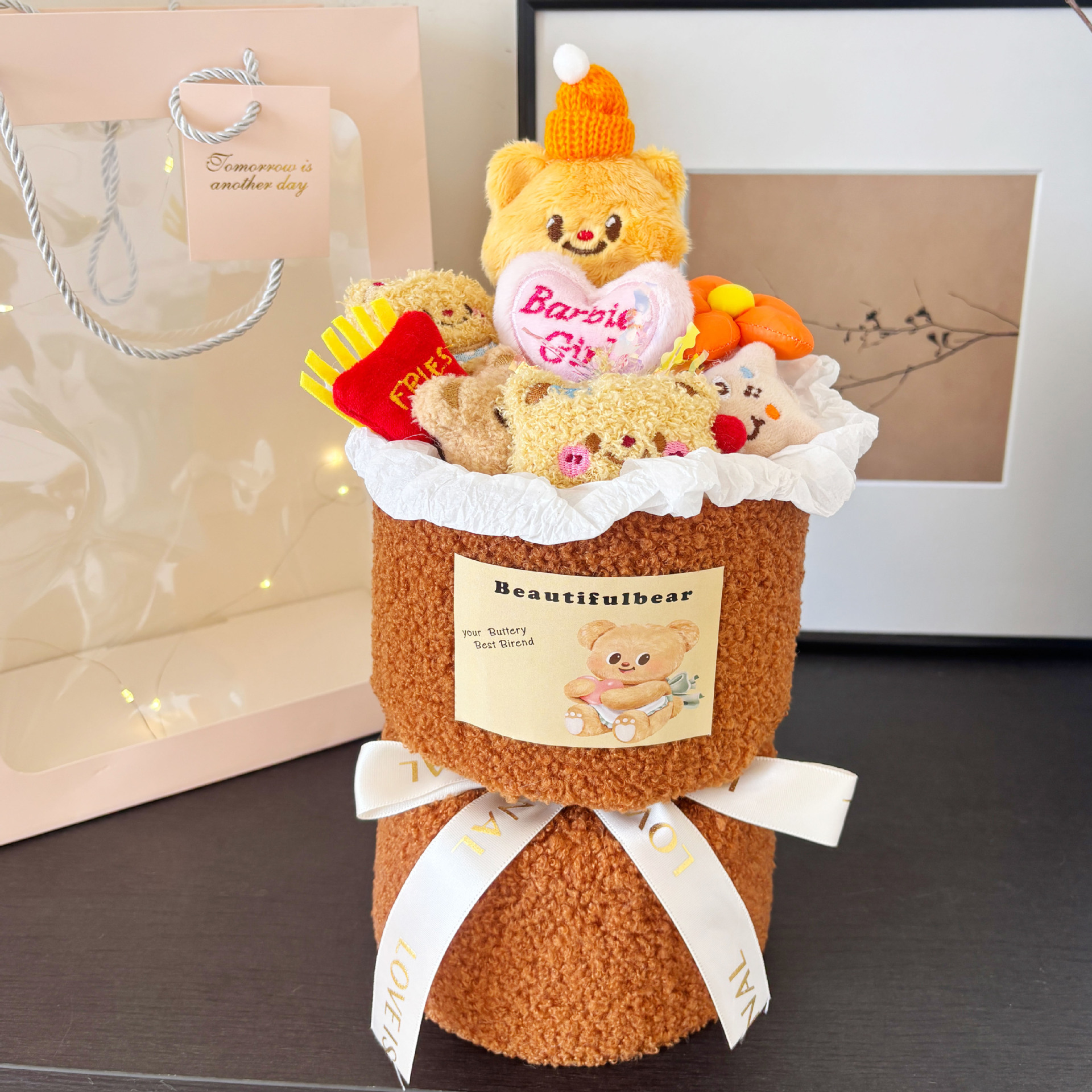 Regalo de Cumpleaños para el Día del Maestro, Temporada de Regreso a Clases, Ramo de Muñecas, Peluche de Kirby Strawberry Bear Kuromi Sanrio