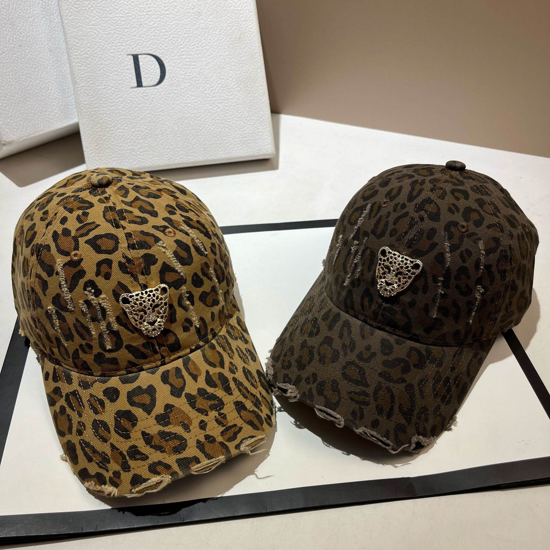 Sweet and Cool Leopard Pattern Baseball Korean Edition Star Style Personalized Piercing Duck Tongue Fashion Outdoor_voghion.com