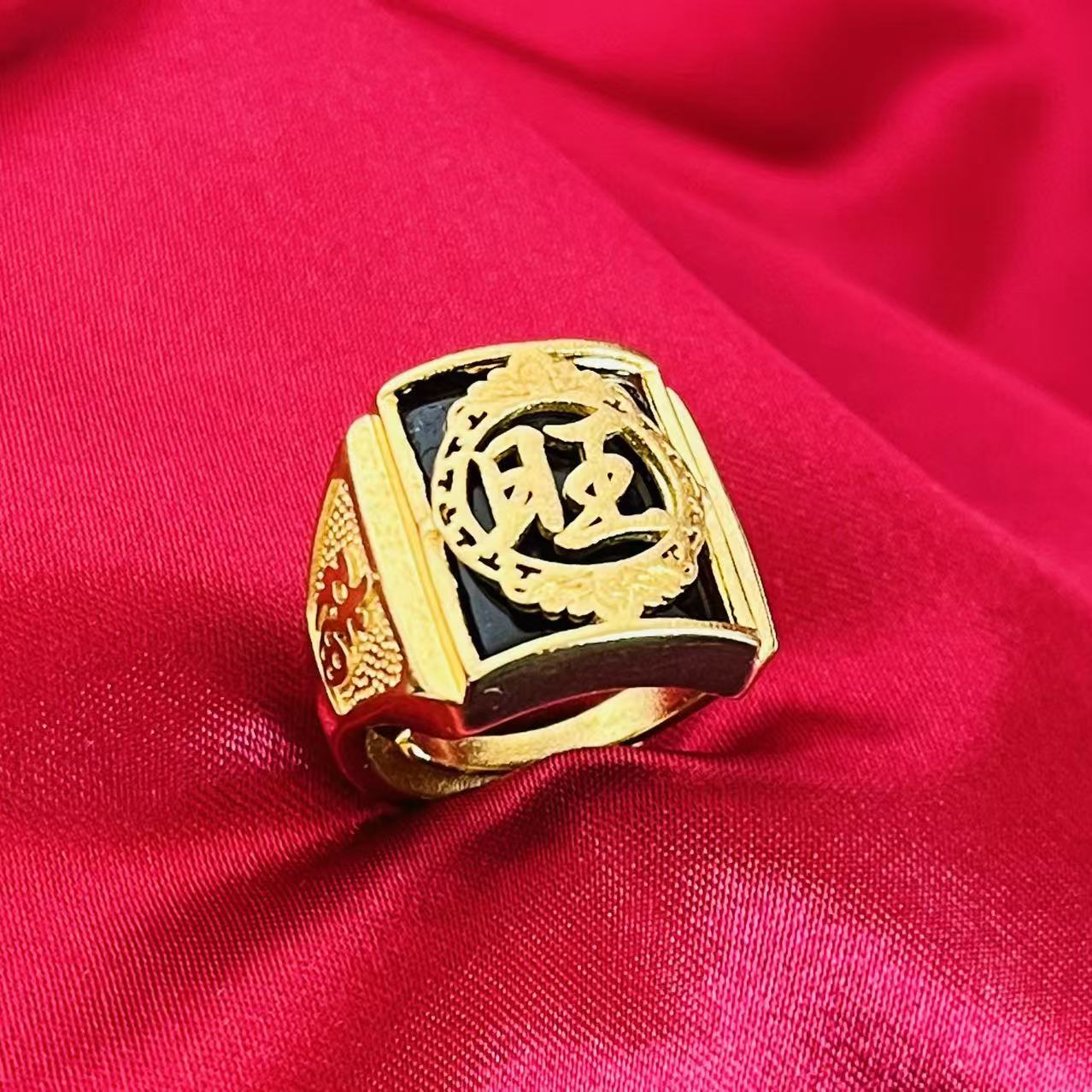 黄銅の金メッキの福の金儲けの指輪の男性の多種類の車の花は宝の蛇口の関公の戒子の金メッキの指輪を招きます。