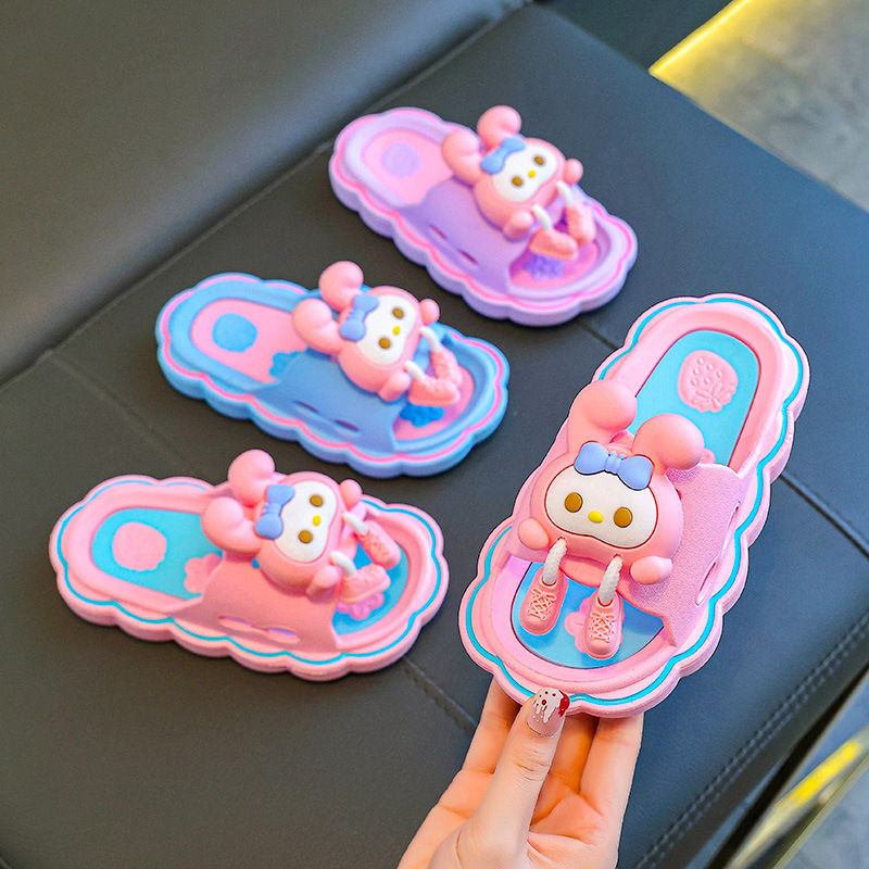 Zapatillas infantiles para mujeres de verano niñas caricaturas lindas antideslizantes interiores niñas deslizantes para padres e hijos