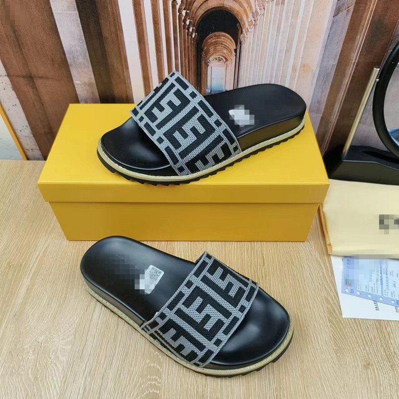 2023 verano nuevo Vietnam Camboya Nigeria sandalias de playa plana bordados hombres y mujeres zapatillas