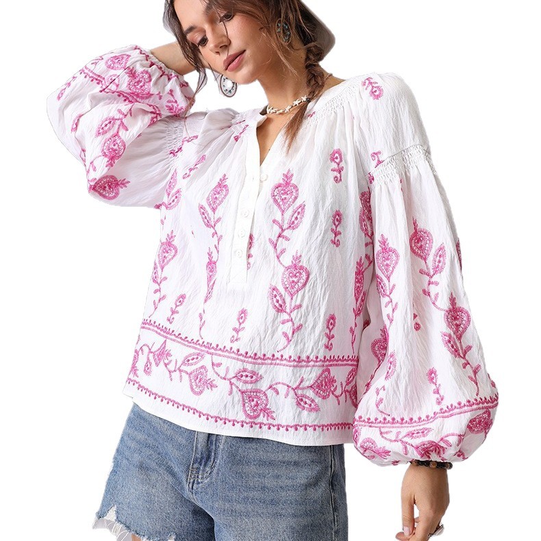 Spot Europa y Estados Unidos comercio exterior transfronterizo ropa de mujer estilo nacional flores bordadas camisa suelta de cuello medio abierto elegancia francesa