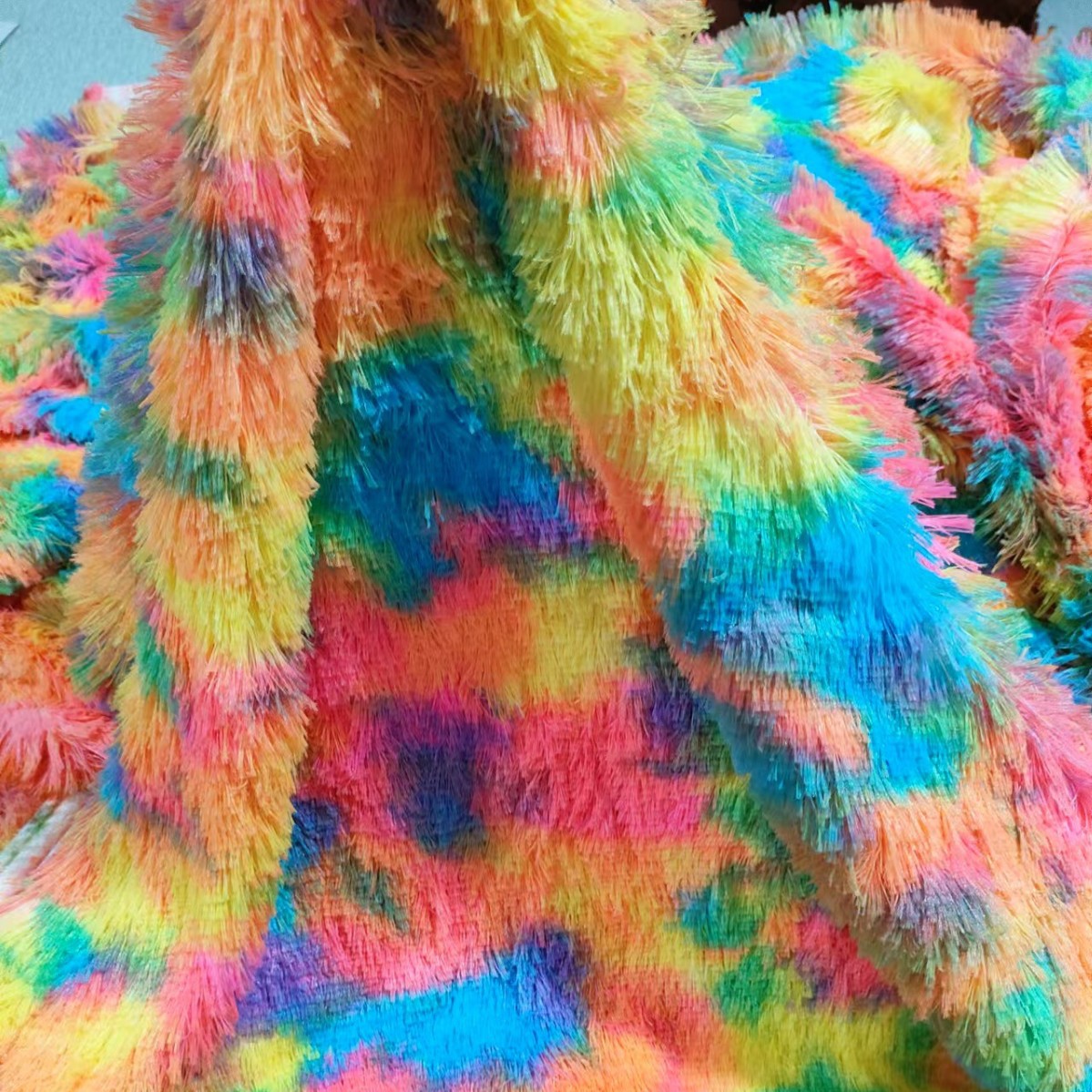 40毛彩虹PV绒布七彩扎染毛绒彩条小兔毛渐变色玩具服装布彩虹绒