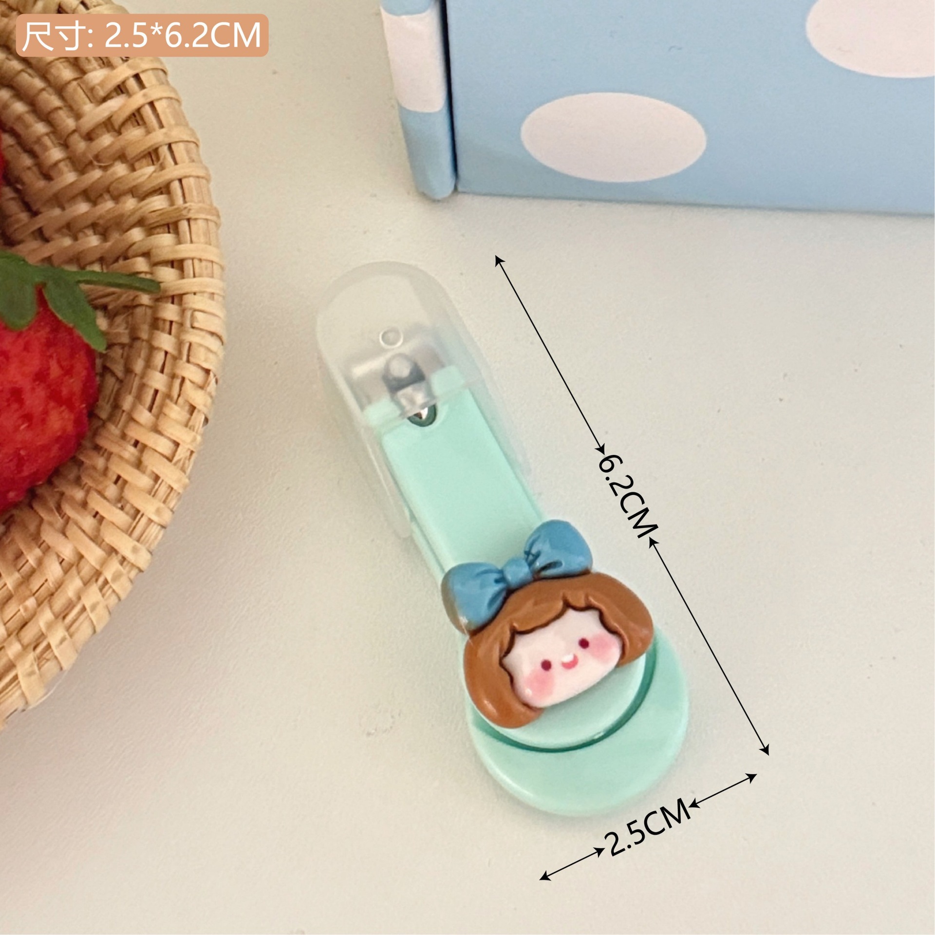 Mini lindo cortaúñas anti-salpicaduras para el hogar de una sola historieta creativa plegable cortaúñas manicura reparación