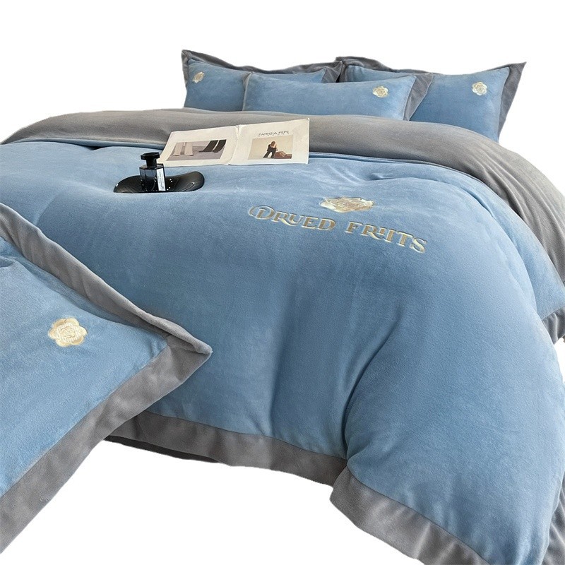 Invierno grueso terciopelo de leche traje de cuatro piezas terciopelo de coral simple color sólido bordado funda de edredón sábana ropa de cama de terciopelo de doble cara