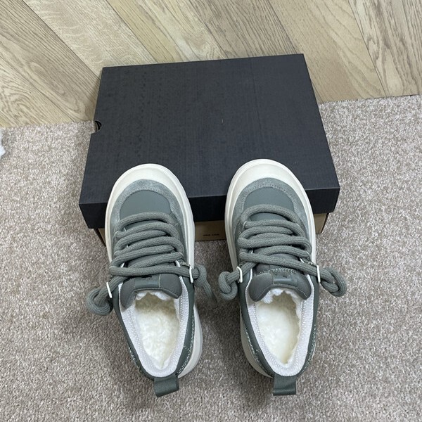 Fashionable trend sneakers for men and women platform
