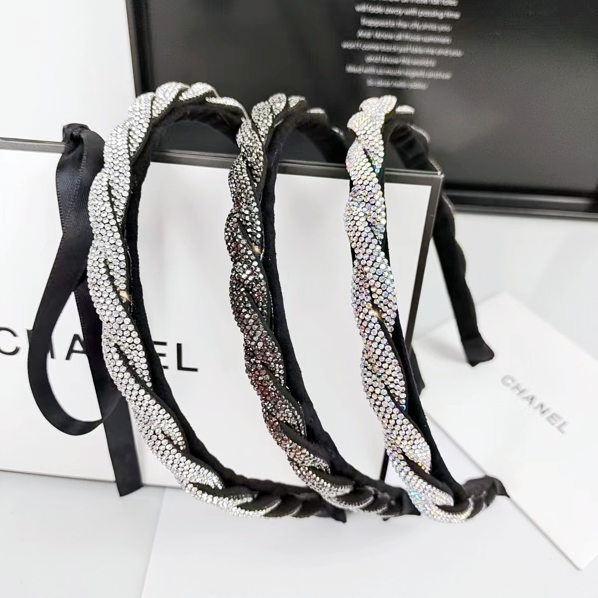 2024新款春夏辮子水鑽高端發箍女時尚百搭洗臉高級感發捆髮飾批發