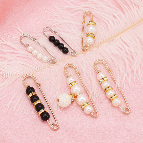Waist-shrinking pin buckle to change the waistband of trousers, a small artifact to fix pants and clothes, fashionable and versatile, decorative, anti-leak pins and brooches