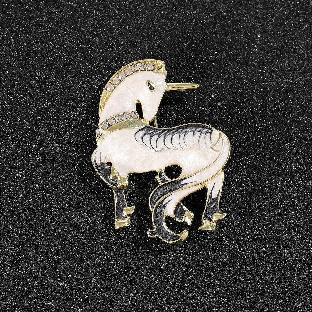 Creative Design Oil-Drip Zodiac Horse Brooch for Women, Niche Animal Clothing Pin, Cartoon Unicorn Brooch Accessory
