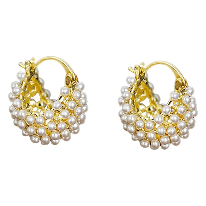 French-Style Basket Pearl Earrings, Versatile and Elegant, High-End Ear Clips for Women, Fashionable Niche Design, Light Luxury Style Earrings