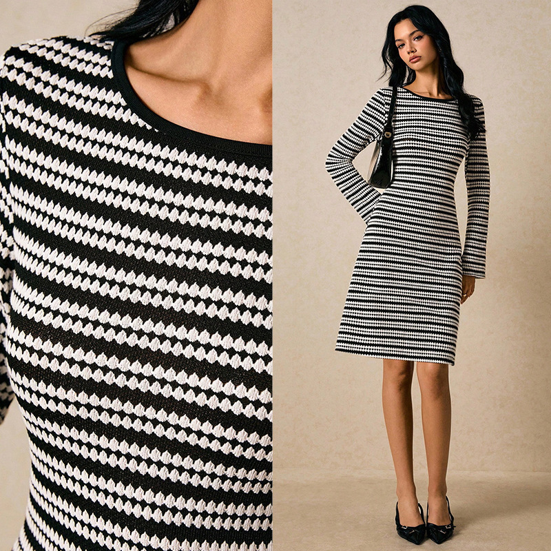 Foreign Trade New Contrast Color Striped Round Neck Dress Aliexpress European and American Knitted Bell Sleeve Slim Women's Dress Foreign Trade New Contrast Color Striped Round Neck Dress Aliexpress European and American Knitted Bell Sleeve Slim Women's Dress