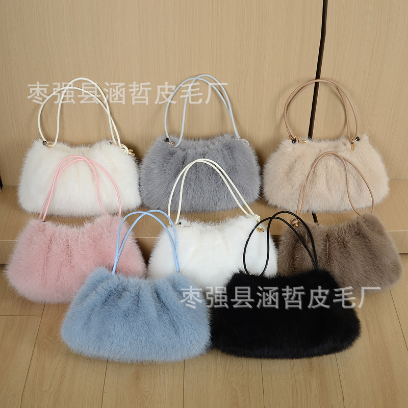Furry Handbag 2025 Autumn and Winter New Fashion Simple Imitation Fox Fur Pleated Bag Women's Tote Bag Furry Handbag 2025 Autumn and Winter New Fashion Simple Imitation Fox Fur Pleated Bag Women's Tote Bag