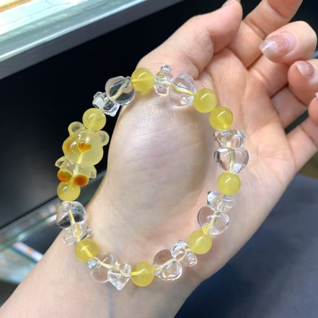 厂家批发蜜蜡暴力熊手链 搭配7+蜜蜡圆珠和白水晶小熊 上手好看