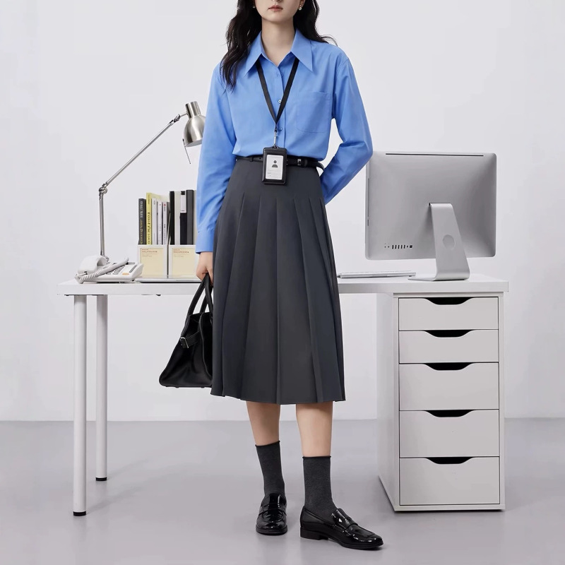 This Klein blue, airy shirt is suitable for all seasons and can be worn as a professional, casual, or commuting outfit. It’s a loose-fitting, long-sleeved shirt for women This Klein blue, airy shirt is suitable for all seasons and can be worn as a professional, casual, or commuting outfit. It’s a loose-fitting, long-sleeved shirt for women