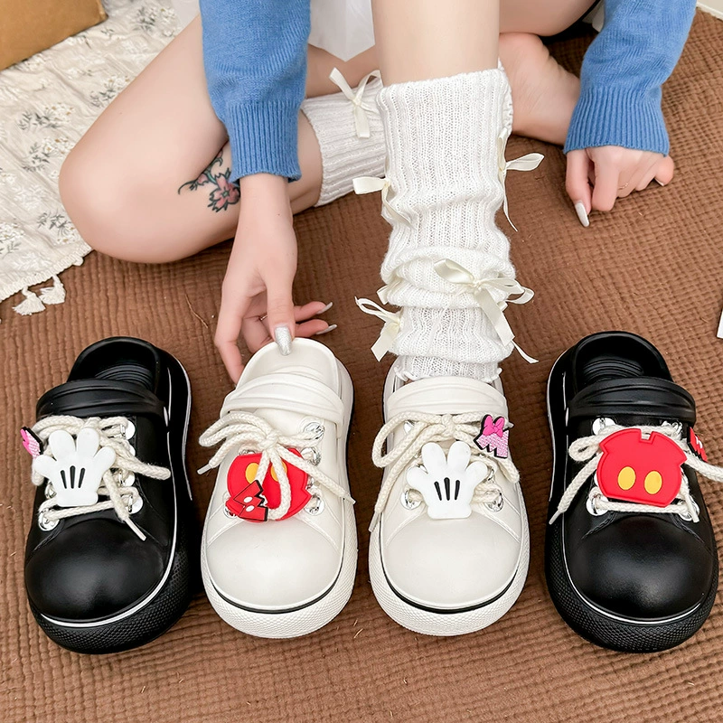 Симпатичные и уродливые большие туфли с пещерными отверстиями для женщин 2025 года новые летние ремни