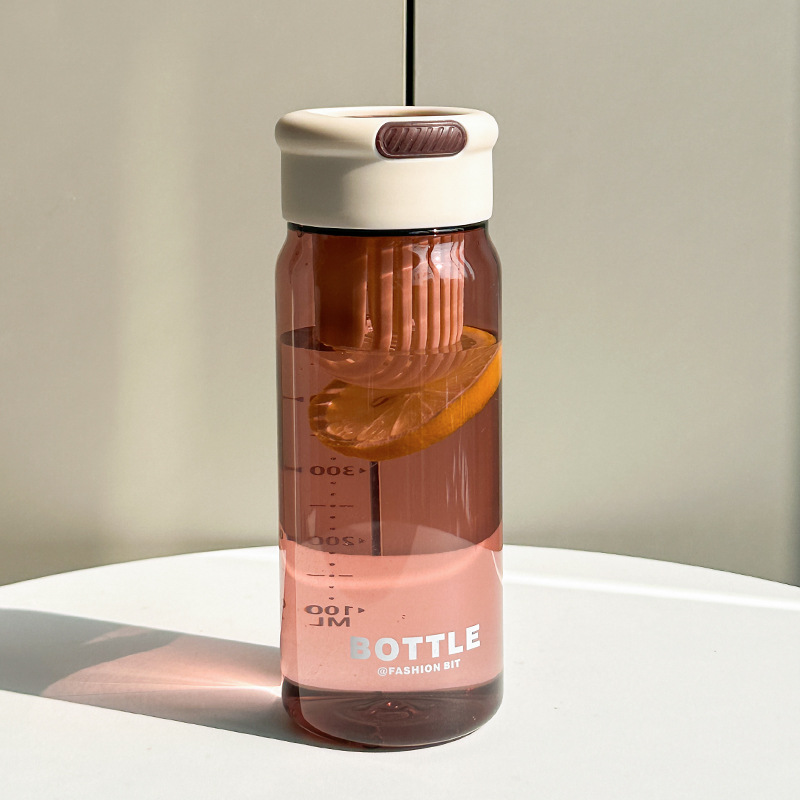 Anti-fall graduated water cup, good-looking male and female portable car-mounted tea making plastic student special cup for school