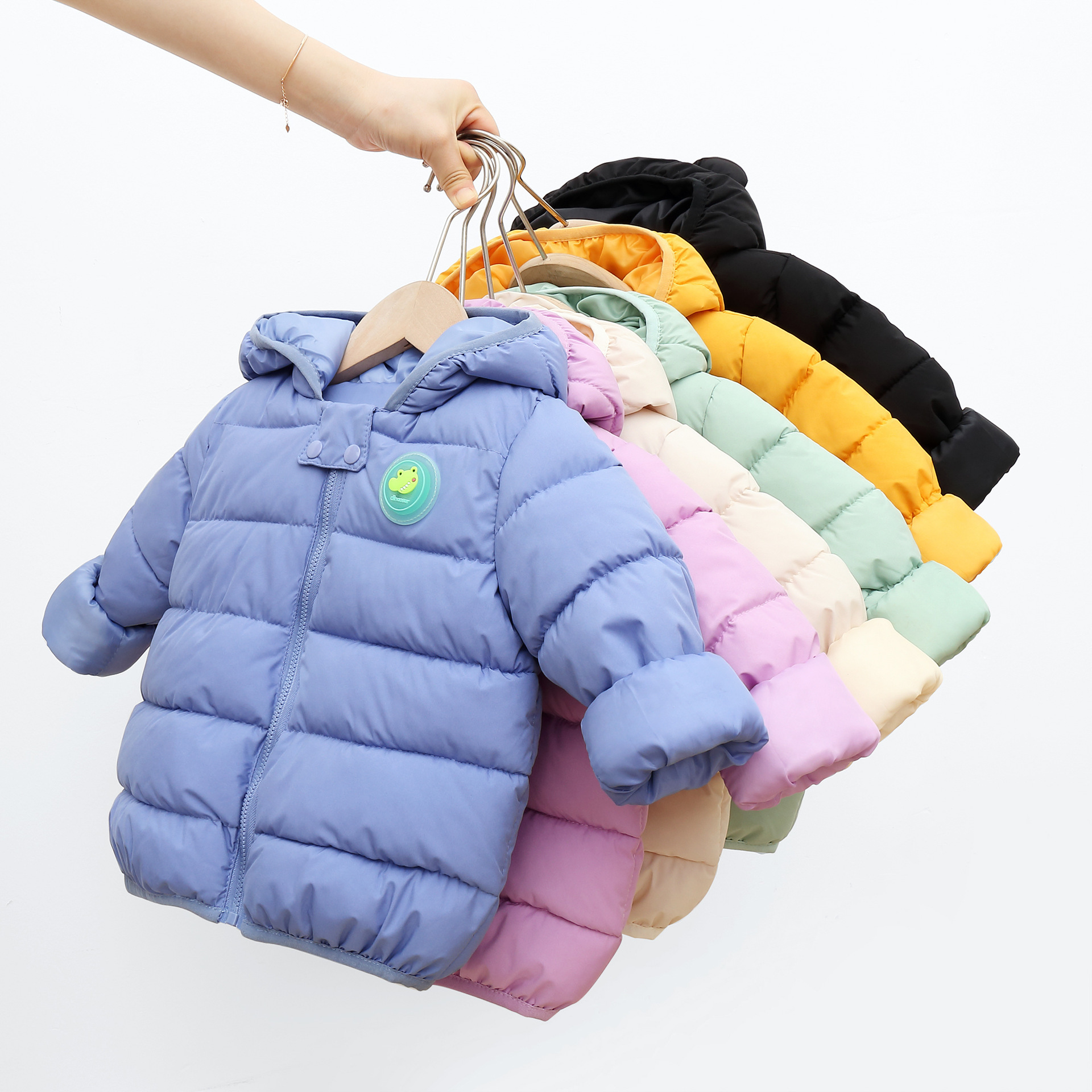 2024 Nuevo invierno Niños intermitente oído de algodón acolchado chaqueta de los niños pequeños niños y niñas bebé infantil engrosada Chaqueta de algodón acolchado