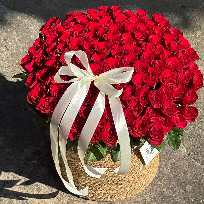 Nuevo estilo de tela de caña canasta de flores portátiles canasta de estilo nórdico retro rosa tela de paja canasta de flores DIY material al por mayor