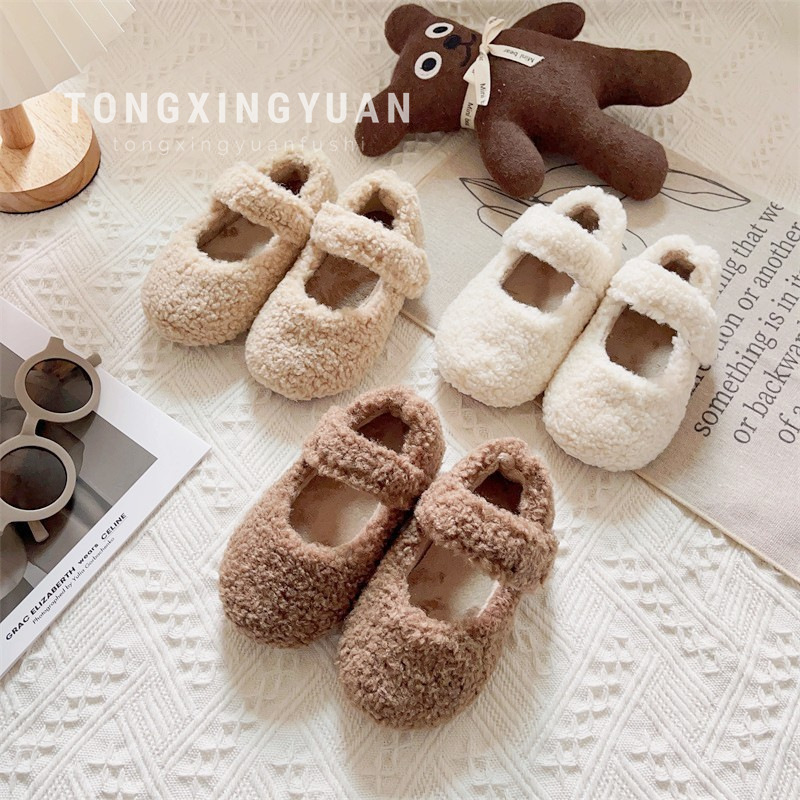 Zapatos de peluche para niños de estrella redonda otoño y invierno de 2025 nuevos zapatos de peluche de moda para niñas con zapatos de peluche para niñas