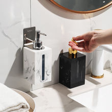 �ڒ�ʽ����ϴ��Һ���bƿ�Ƶ�����l���gϴ�lˮ��ԡ¶����ʽƿ��