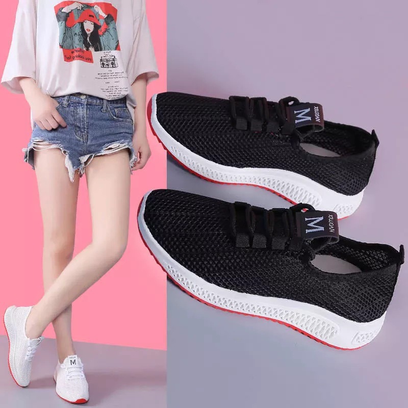 Breathable summer sneakers with hidden heel