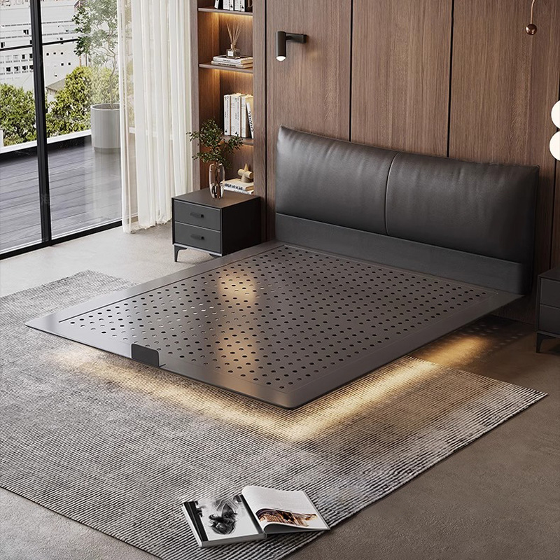 Cama Chanel suspendida de acero al carbono Cama de cuero minimalista estilo italiano Bolsa suave Dormitorio principal doble Cama grande Cama flotante Negro