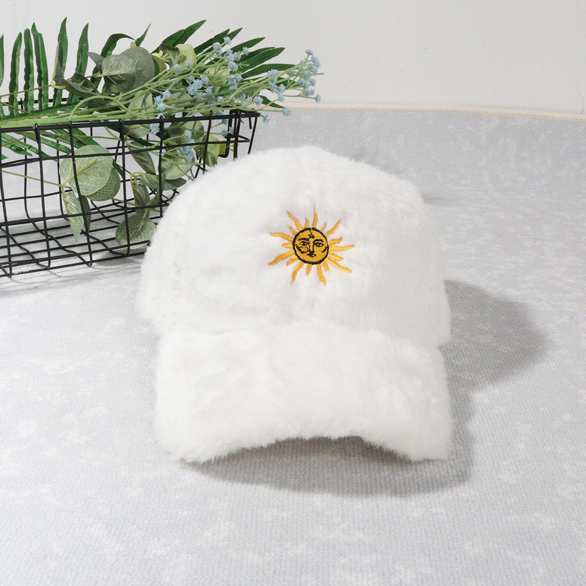 Unisex Plush baseball cap Sun embroidered duck hat Winter warm plush hat_voghion.com