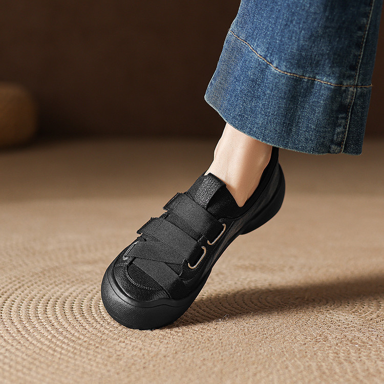 Giày sneaker nữ chunky đế dày da dê phối màu cao cấp — màu đen, màu trắng ngà chi tiết 55