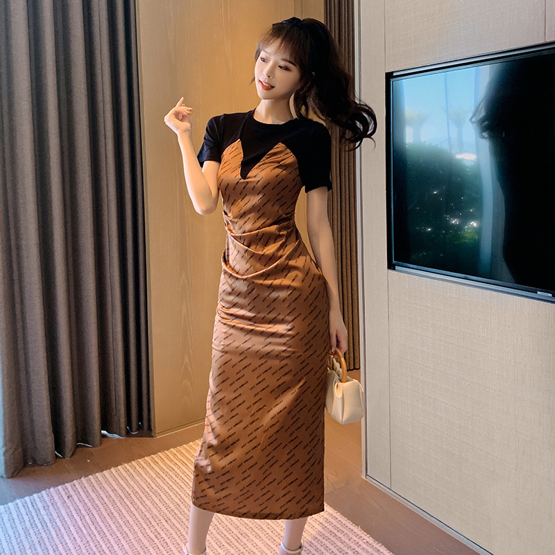2026 New Summer Style Women's French Design Fake Two-Piece Slim-Fitting Dress with Letter T-Shirt Long Skirt 5098