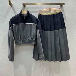 2025早春新品学院风撞色短款夹克外套搭配压折半身裙套装
