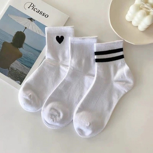 Korean style Chinese tube ins trendy versatile love stockings men and women sports Japanese stockings couple college style