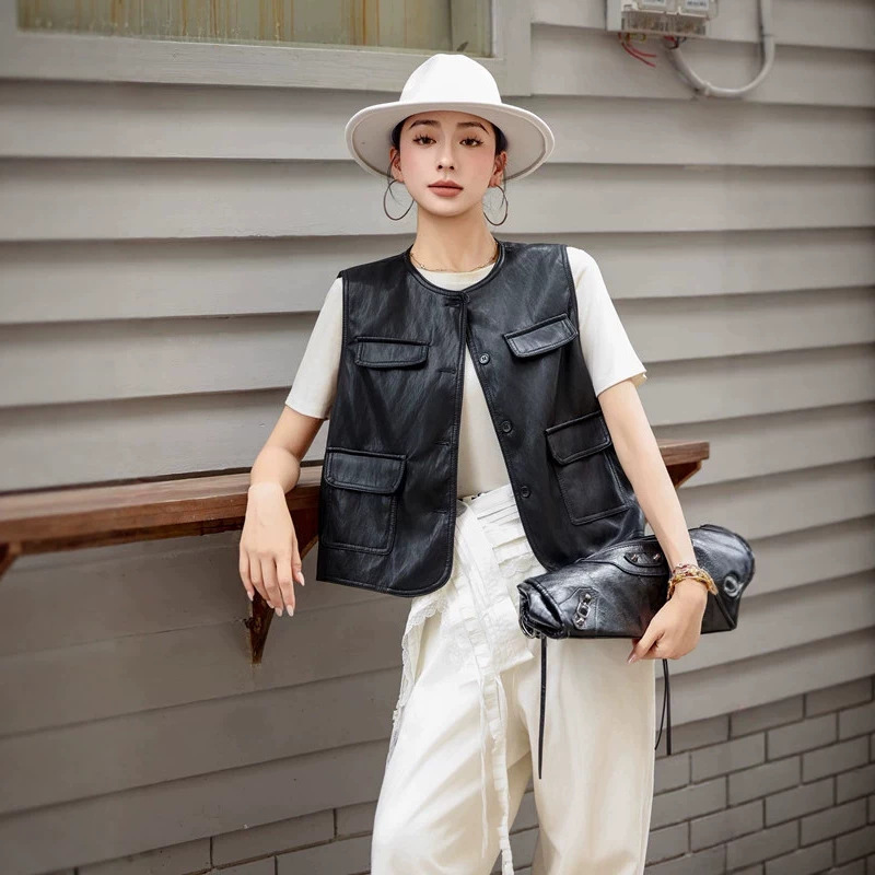 Biker-style black leather vest for women, short, loose-fitting, slimming, sleeveless, zippered PU leather jacket, 2026 autumn collection Biker-style black leather vest for women, short, loose-fitting, slimming, sleeveless, zippered PU leather jacket, 2026 autumn collection