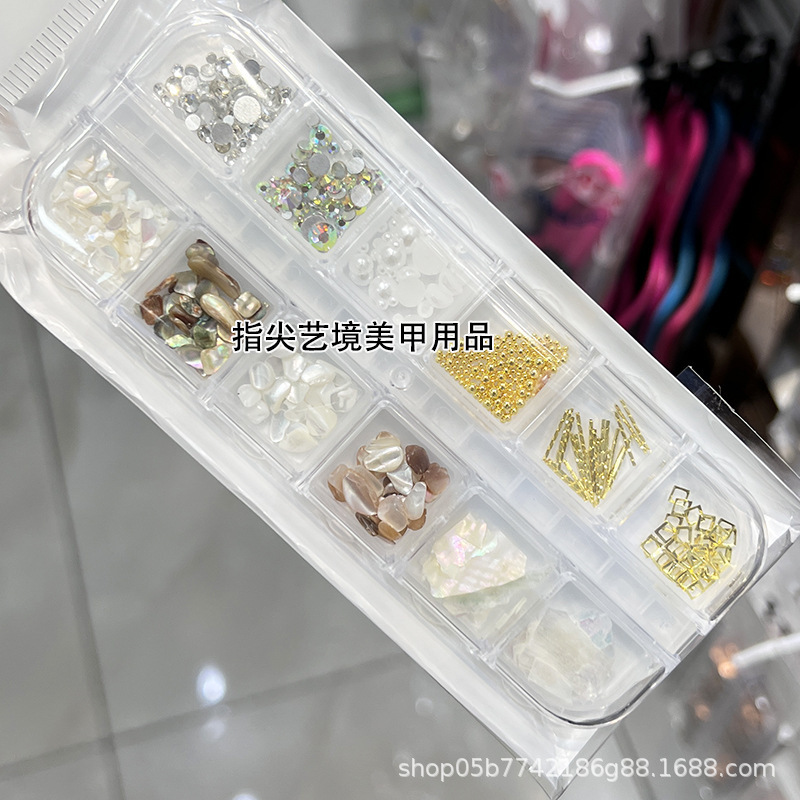 12 グリッドネイルアート合金クロスジュエリー星と月中空特殊形状リベット金属平底ダイヤモンドシェルピース卸売|undefined